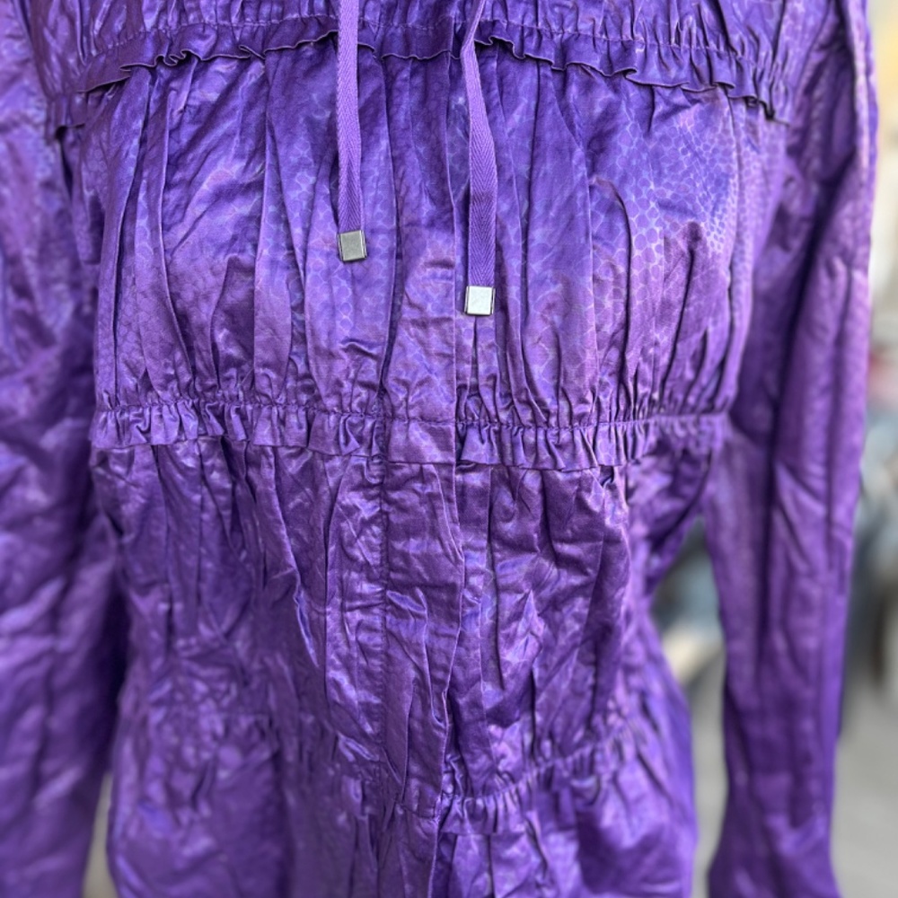 Chico’s purple berry size 1 wind and rain breaker - Picture 3 of 6